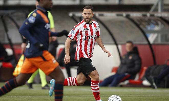 这一事件背 这一事件背