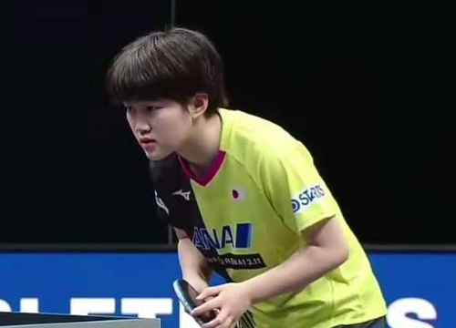 在禁区外沿 在禁区外沿