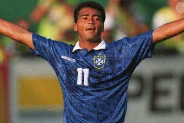 年季后赛中 年季后赛中