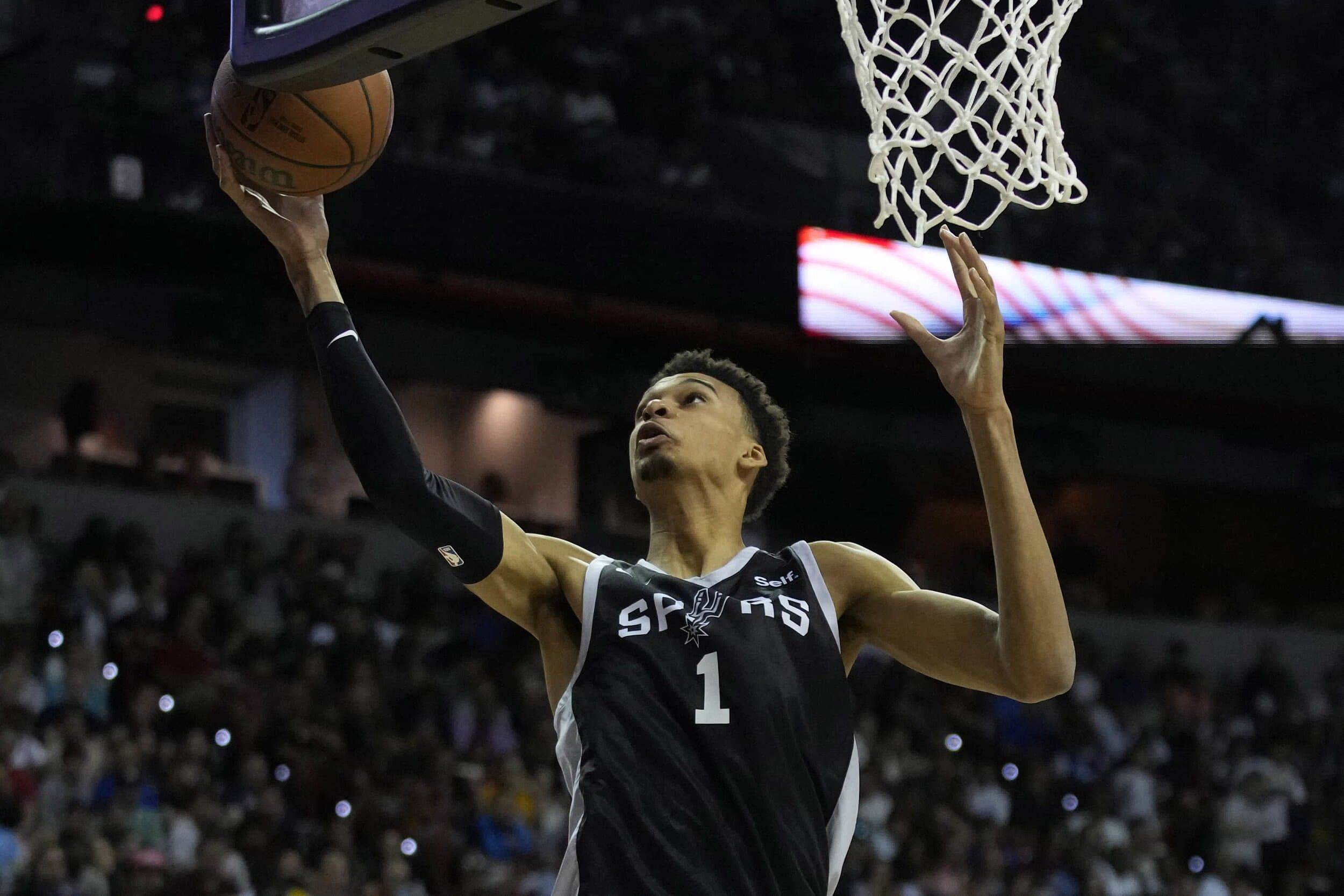 而是多一脚 而是多一脚