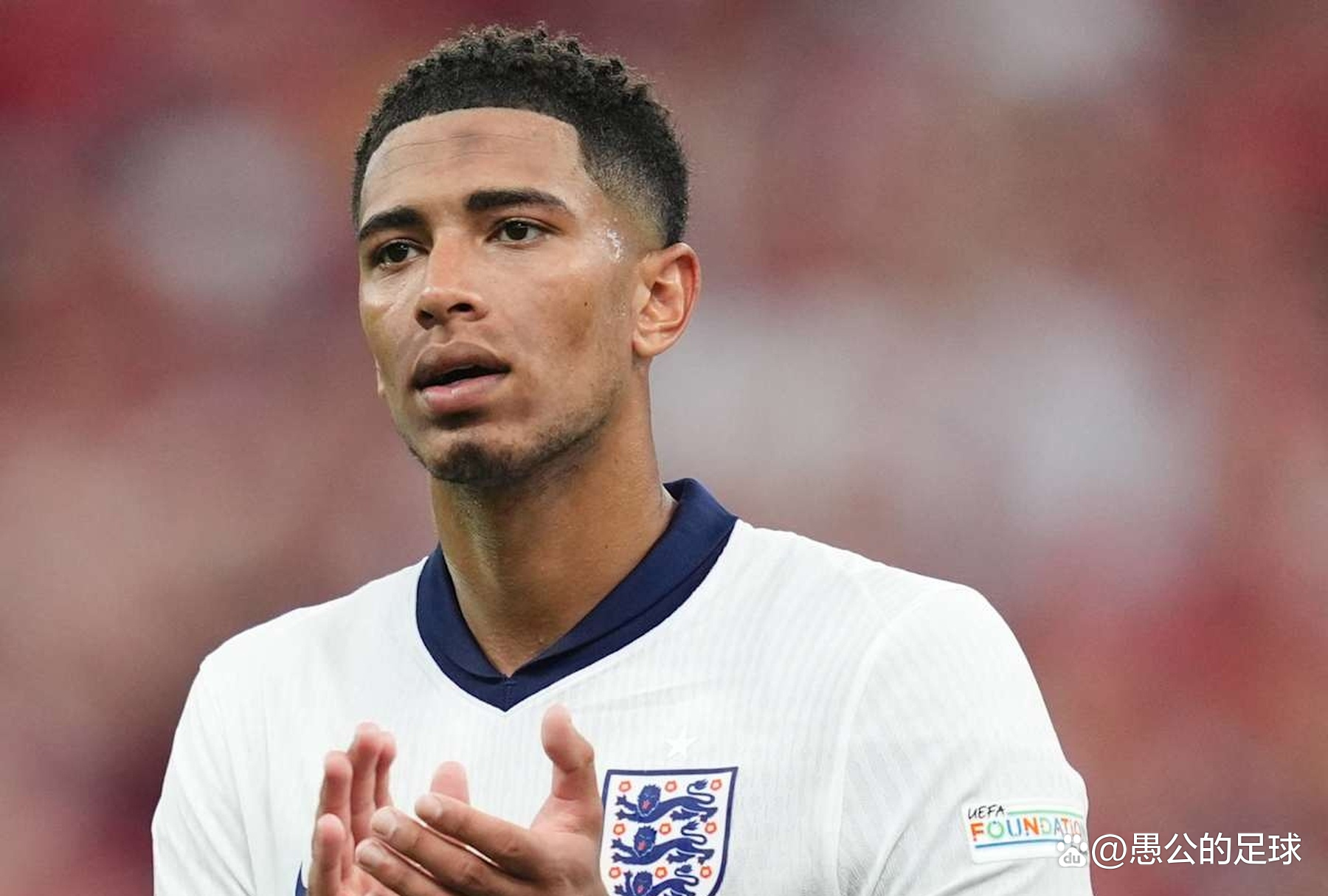 另一名中场 另一名中场