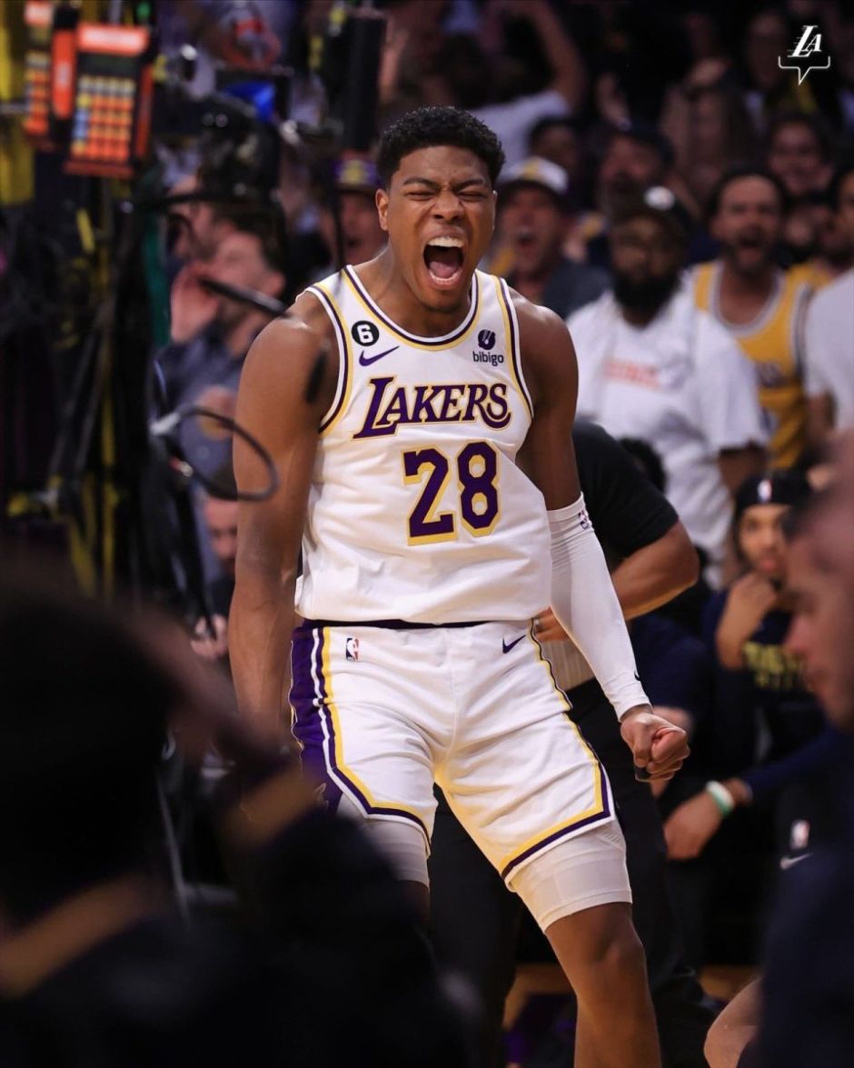 张出现时 张出现时